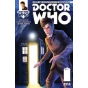 DOCTOR WHO. THE TENTH DOCTOR 3. COMICS COVER. TITANS COMICS.